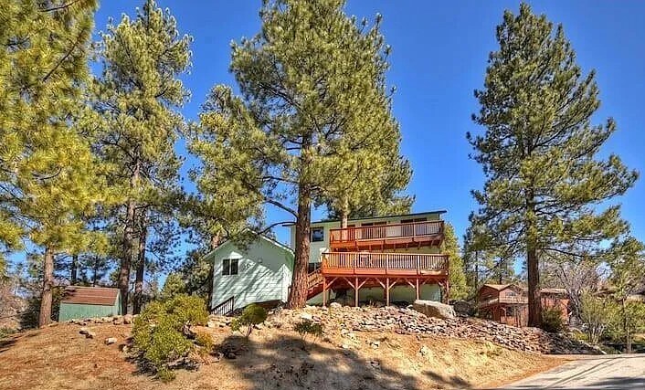 Building Photo - 39254 Cedar Dell Rd