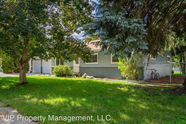 Building Photo - 4 br, 3 bath House - 9725 N. Gleason Rd.