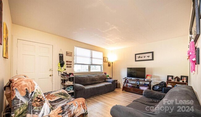 Foto del edificio - 283 15th St SE