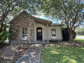 Building Photo - 5518 Ariola Dr