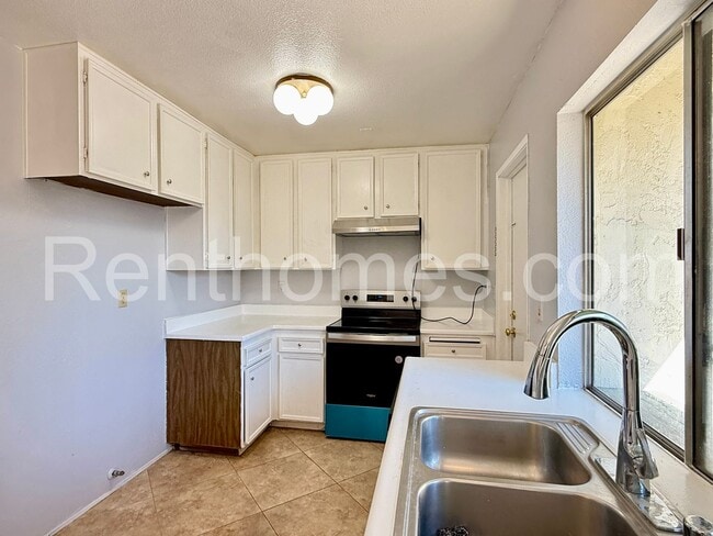Building Photo - 10152 Embassy Way