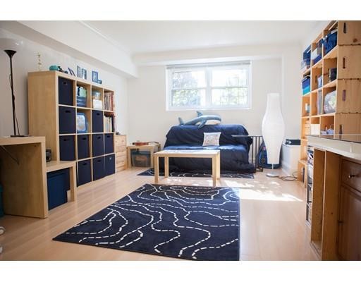 Foto principal - 159 St Paul St