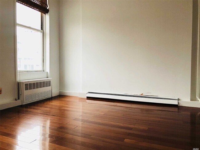 Foto del edificio - 521 Grand St