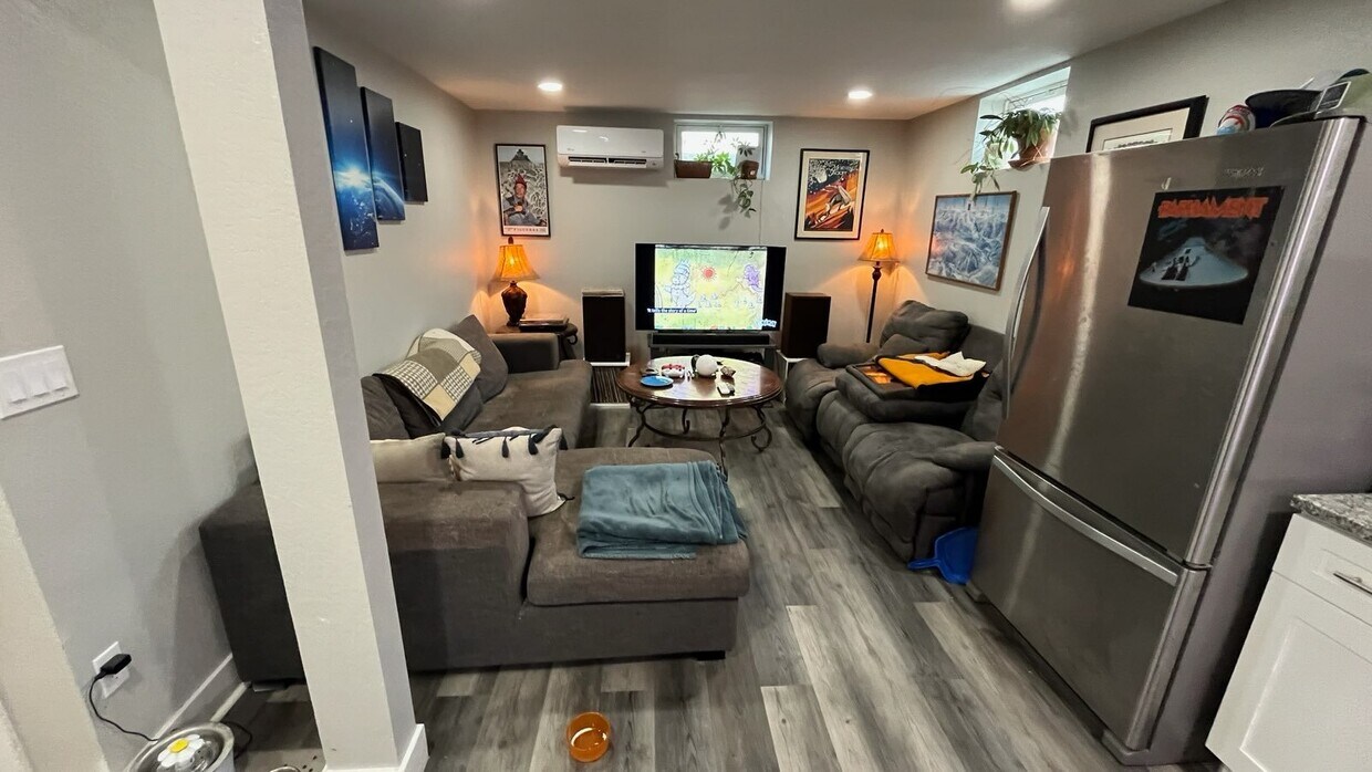 Building Photo - 7100 Avrum Dr