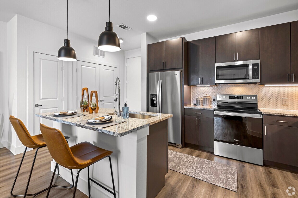 Aurora Watson Branch Apartments in Mansfield, TX