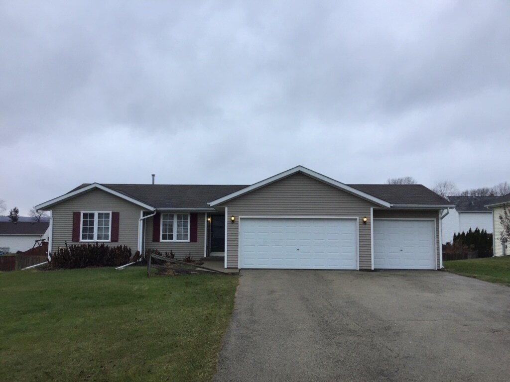 11126 Jasmine Drive House Rental in Roscoe, IL