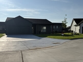 Building Photo - 1923 Sutton Ct