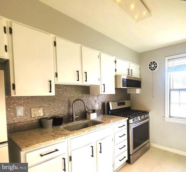 Foto del edificio - 1203 Belle View Blvd
