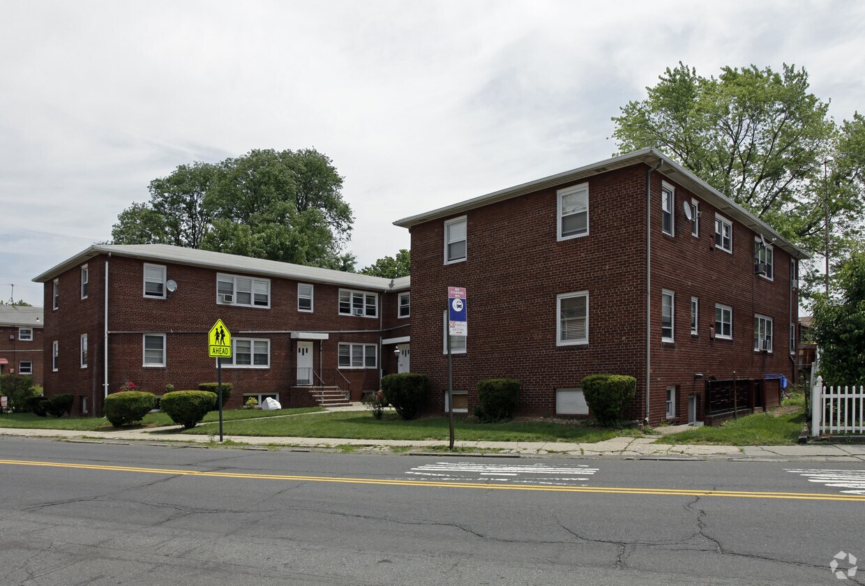 601 Port Richmond Ave, Staten Island, NY 10302 Apartments in Staten