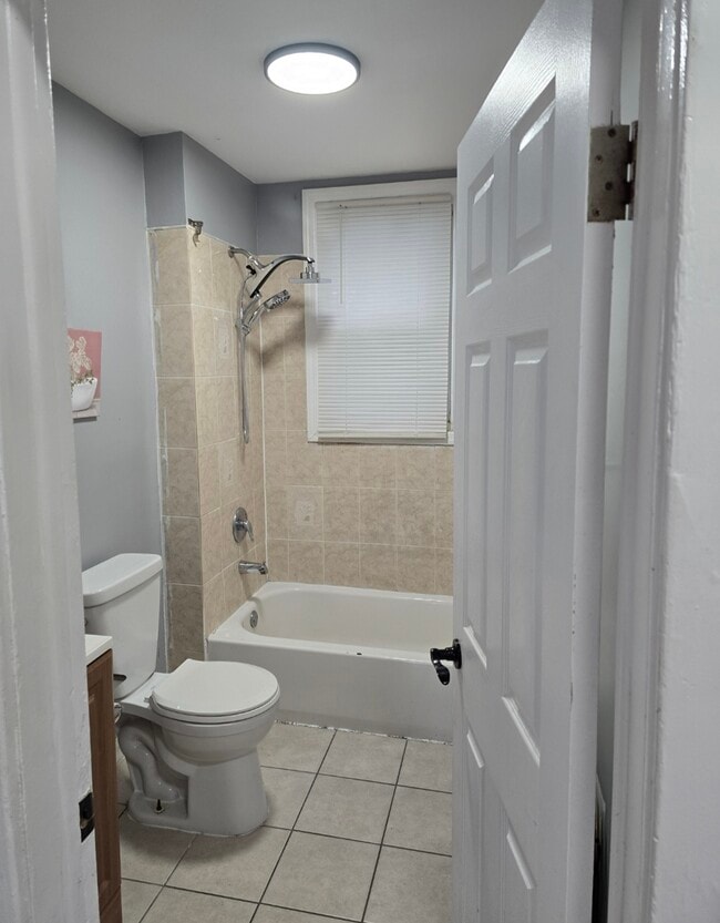 Bathroom - 85 Chelsea Ave