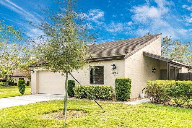 Foto del edificio - 3698 Glen Oaks Manor Dr