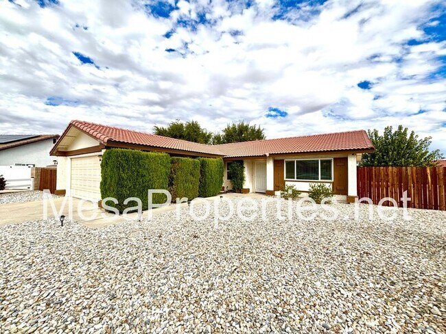 Foto del edificio - 18390 Mead Ln