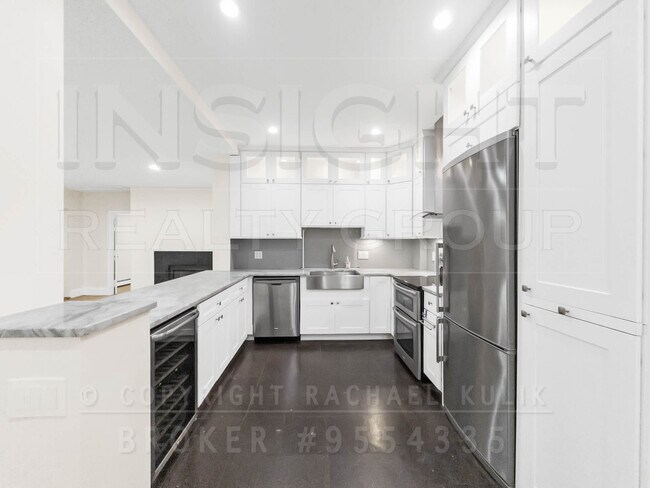 Building Photo - 71 Perkins St