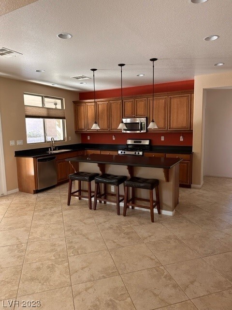 Foto del edificio - 6805 Mansion Oaks St
