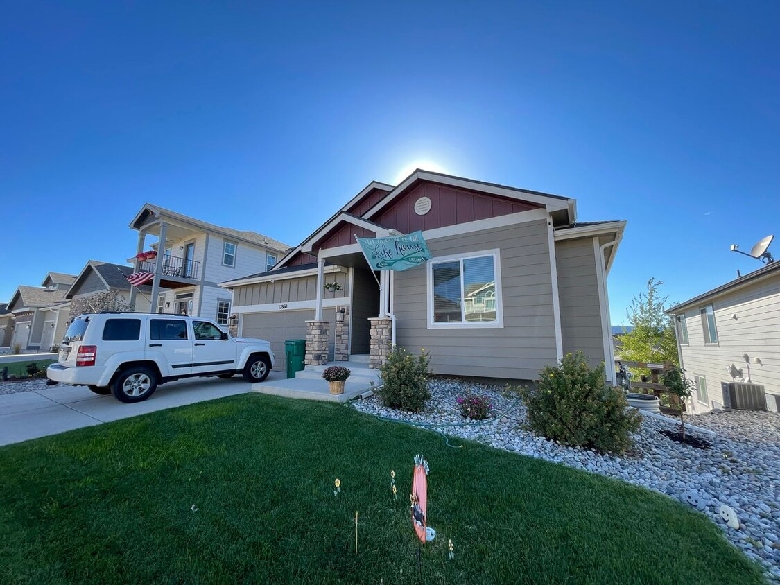 Primary Photo - Harmonious Blend of Style, Comfort, and Fu...