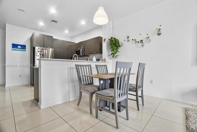 Foto del edificio - 3429 NW 13th St