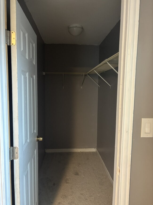 Building Photo - 559 Woodlawn Ave NW