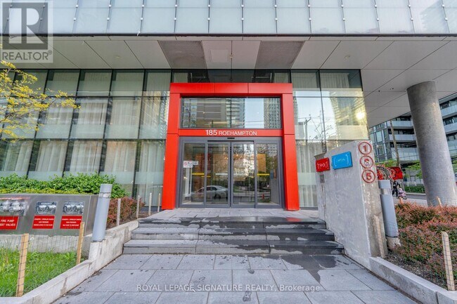 Photo du bâtiment - 185 Roehampton Ave