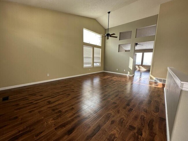 Photo - 113 Manilla Dr House