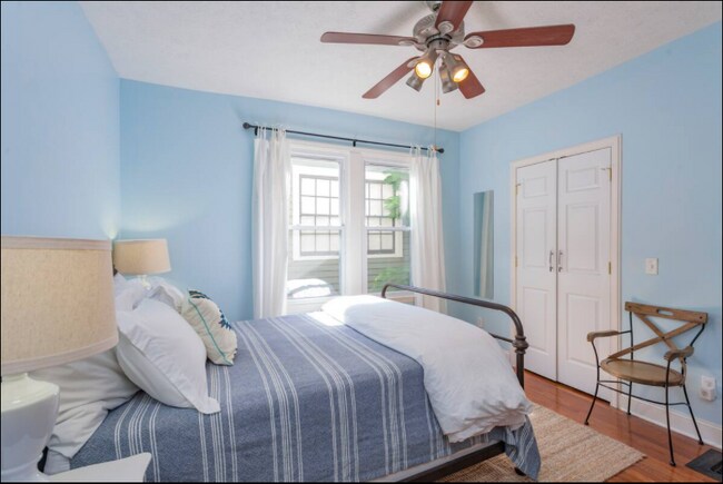 Master Bed Master Bed with large walk-in closet - 1125 McChesney Ave