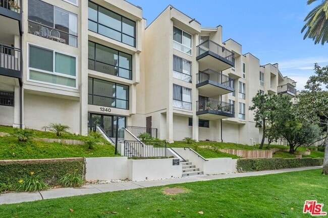 Building Photo - 1340 S Beverly Glen Blvd