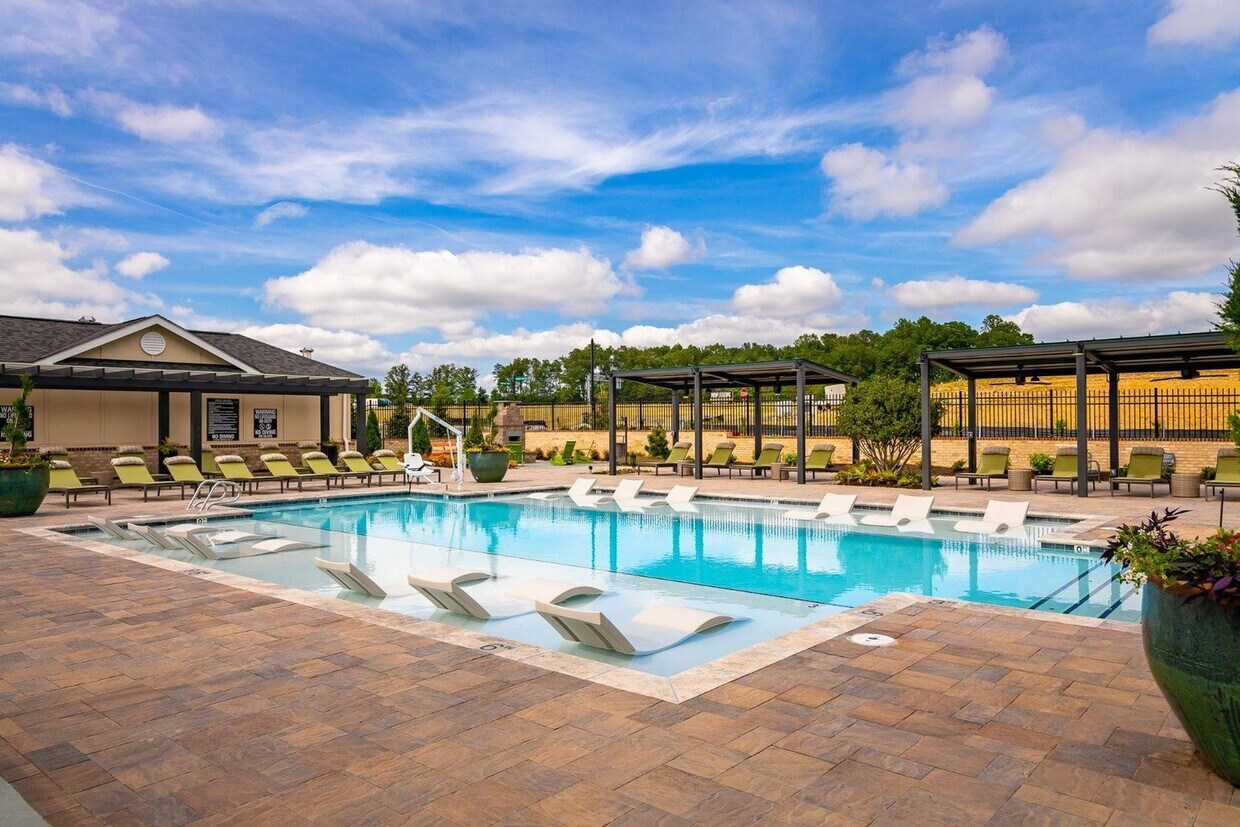 The Kingson Apartments in Fredericksburg, VA