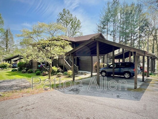 Building Photo - 580 Courtwood Ln