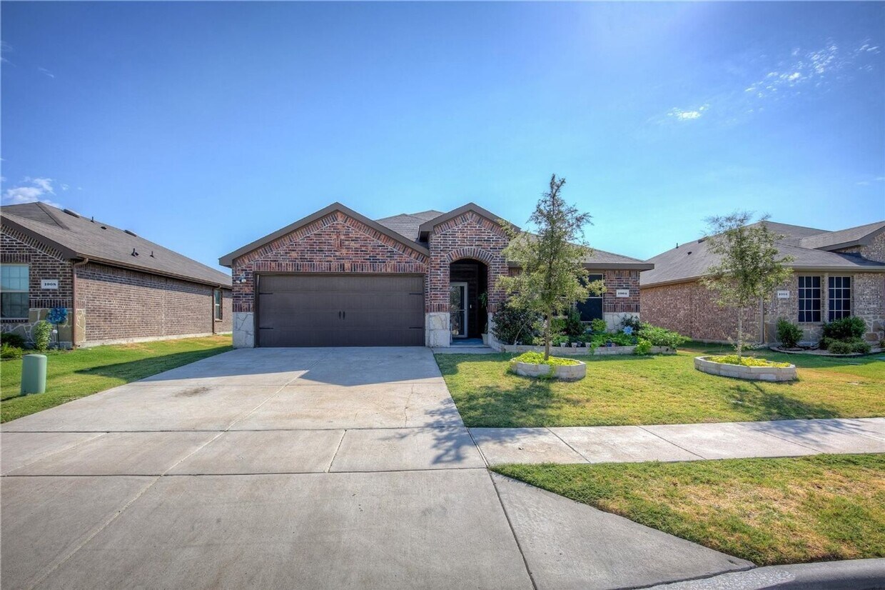 1004 Basswood Ln, Fate, TX 75189 House Rental in Fate, TX