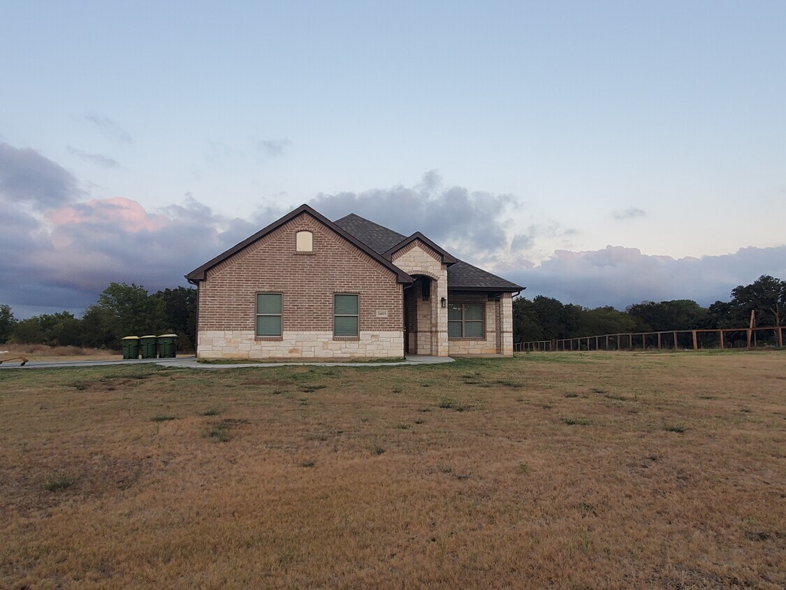 Primary Photo - 3405 County Road 405