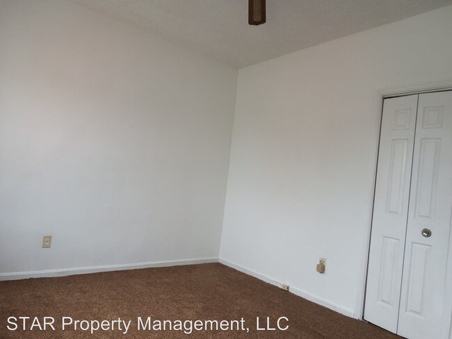 Building Photo - 2926 Christopher Ave