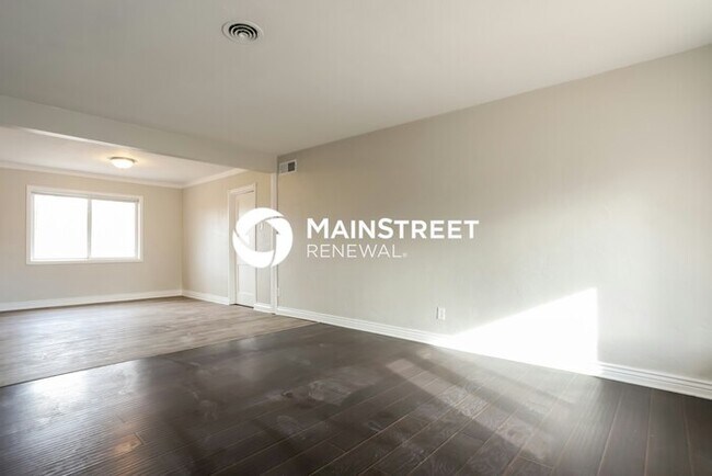 Foto del edificio - 3 Bedroom Pet-Friendly Home in AURORA, CO with Main Street Renewal