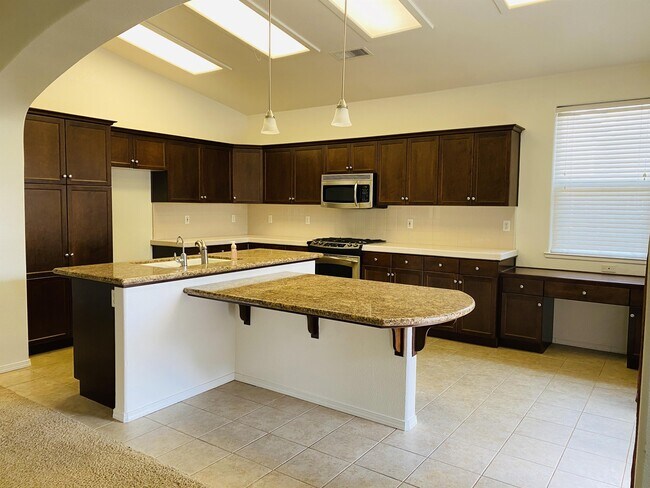 Foto del edificio - 5577 N Plum Ln