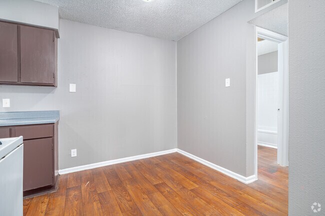 Building Photo - Lawnwood Apartments