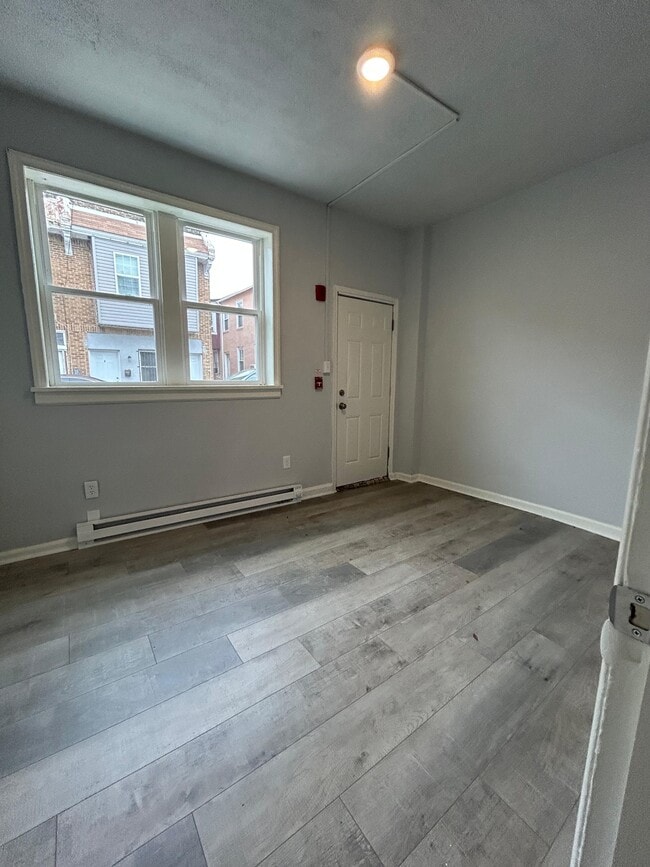 Building Photo - 1671 Orthodox St