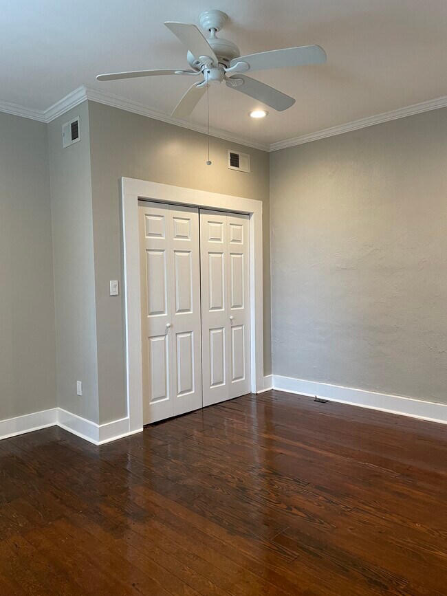 Building Photo - 1430 Smolian Plz