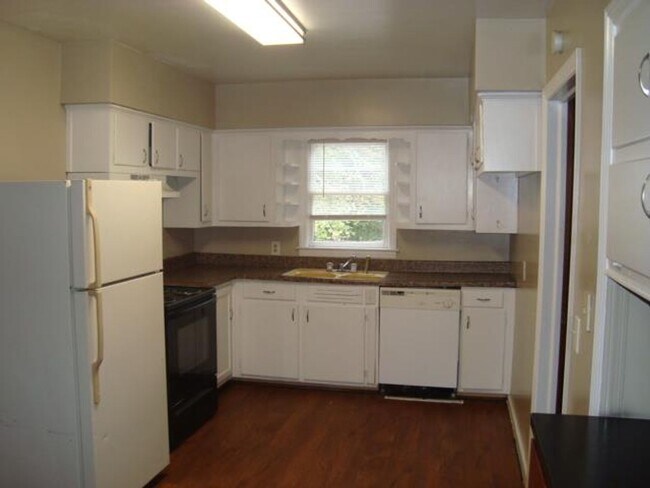 Foto del edificio - Rent Ready to move in!