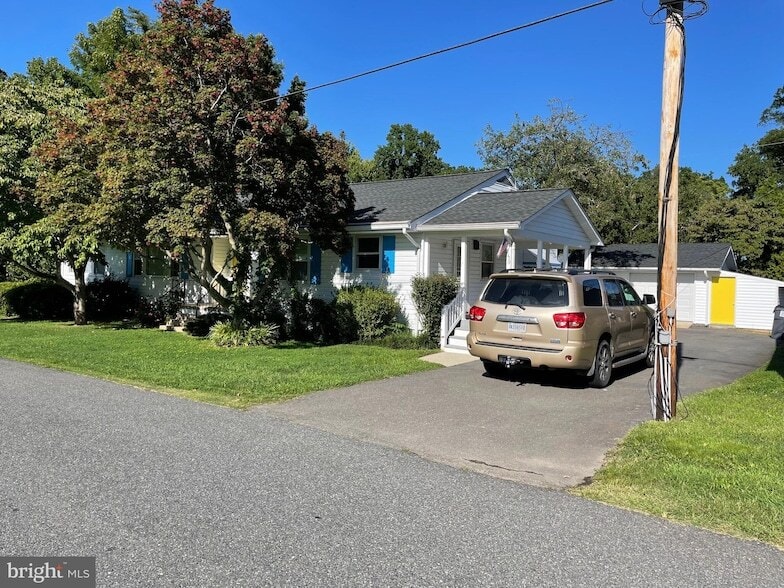 Primary Photo - 6139 5th St