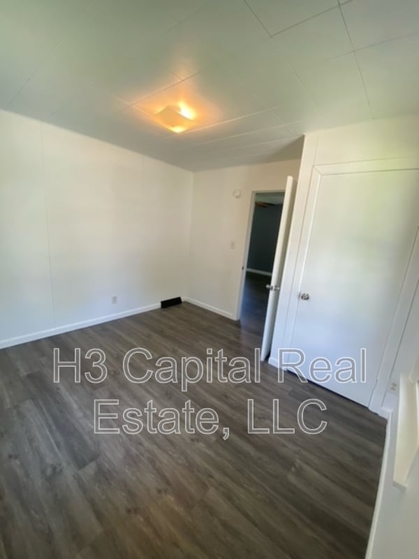 Foto del edificio - 562 Wilson Ave