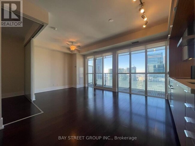 Building Photo - 300 Front St W