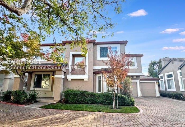 Foto principal - 2155 Fernbrook Common