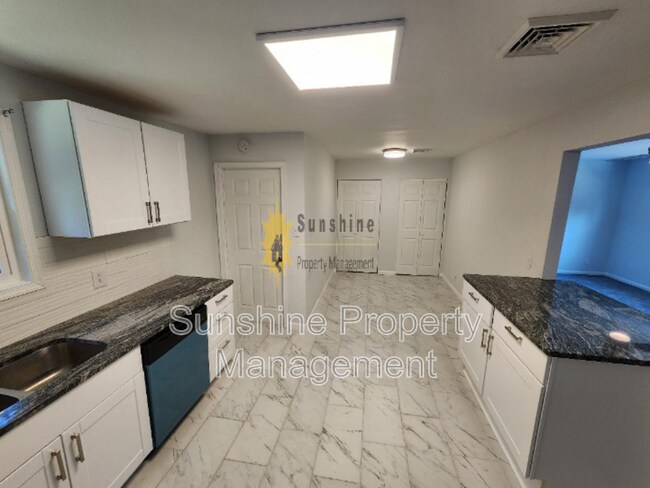 Building Photo - 213 Picard Dr
