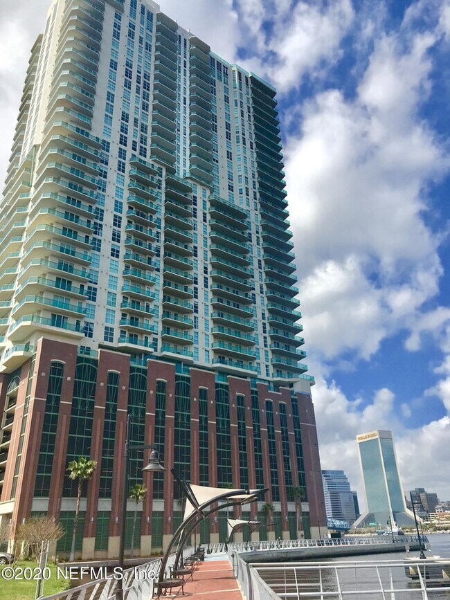 Building Photo - 1431 Riverplace Blvd