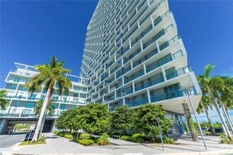Building Photo - 2000 Metropica Wy
