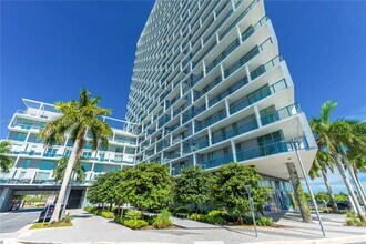 Building Photo - 2000 Metropica Wy
