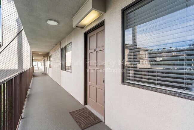 Foto del edificio - 5750 Friars Rd