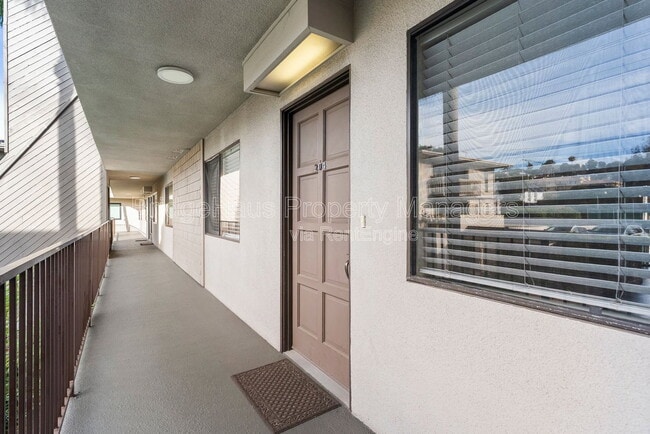 Building Photo - 5750 Friars Rd
