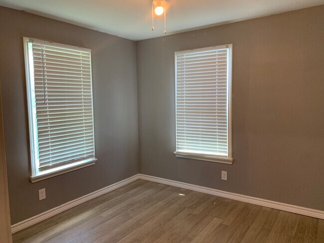 Foto del edificio - 1726 Sherman St