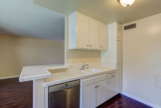 Foto del edificio - 4558 Willis Ave