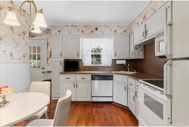 Photo - 18 Jefferson Ave (Hicksville, NY)
