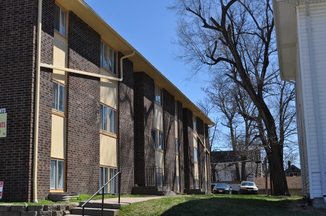 Building Photo - Hamilton Apartments